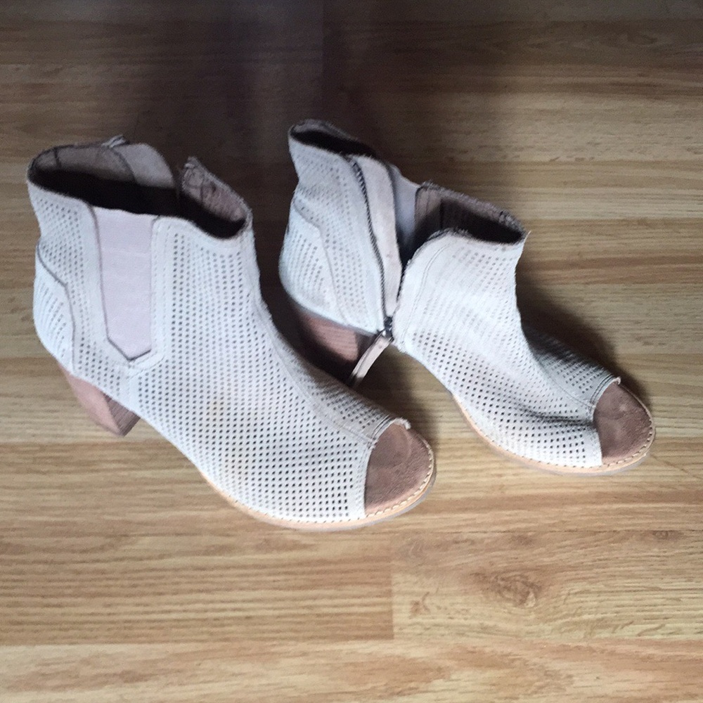 Toms Suede ankle booties